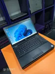 Dell Latitude 14 E5470 Laptop: Intel Core i5, 8GB RAM, 256GB SSD - 1