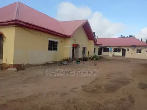 10 Dakin Gidan Kwalta Don Sawa a Post Army Scheme, Kurudu