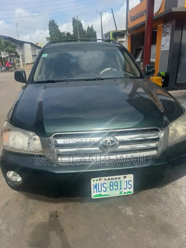 Toyota Highlander 2004 Green - 1