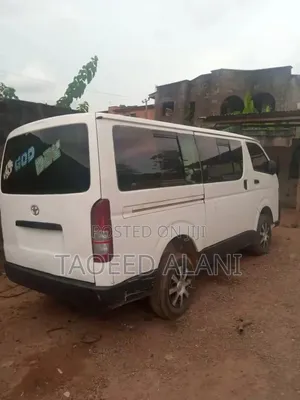 2008 Toyota HiAce Bus