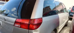 2005 Toyota Sienna LE AWD Minivan