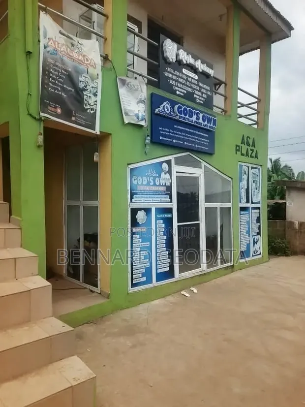 Commercial Building: 22 Shops & 10 Flats for Sale, Ewekoro - 1