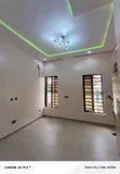 Sabon Gidan 2-Bedroom Duplex Don Hayarwa a Okebadan Estate, Ibadan - 5