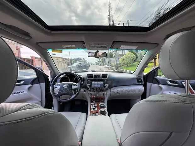 2011 Toyota Highlander Limited SUV - 1