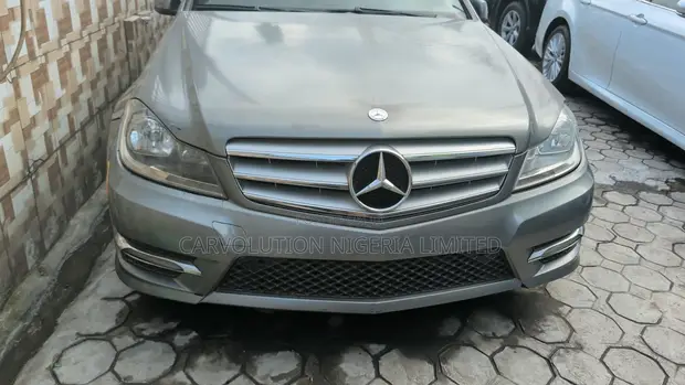 Mercedes-Benz C250 2012 Gray - 1