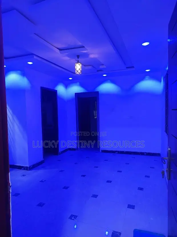 2 Bedroom Block of Flats for Rent in United Estate, Sangotedo - 1
