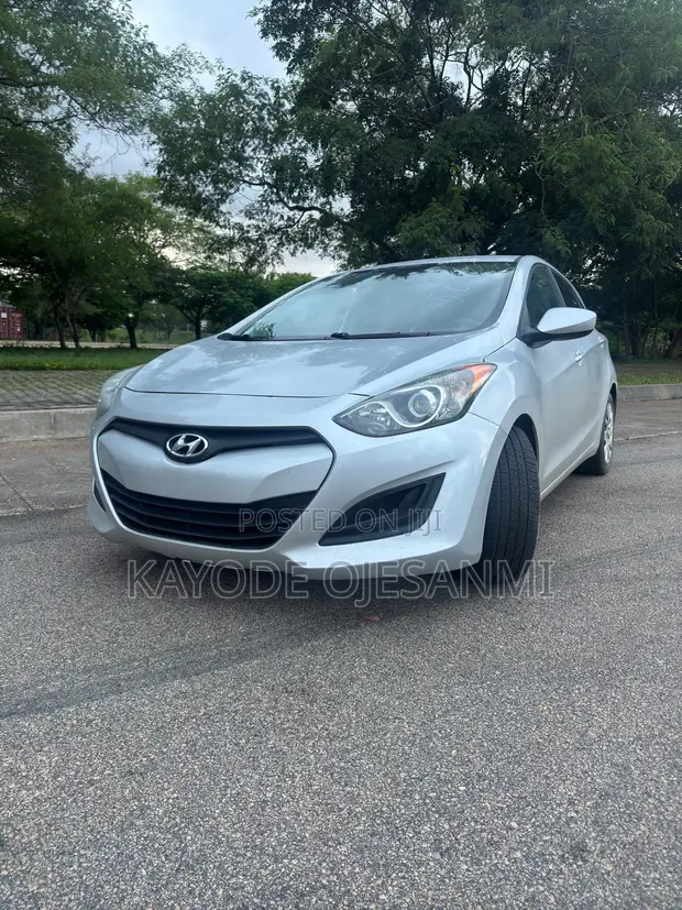 2013 Hyundai Elantra GT Silver - 1
