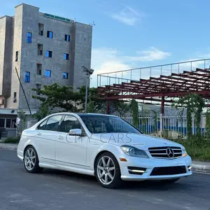 Mercedes-Benz C300 2013 Fari