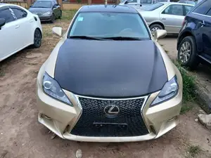Lexus IS 2008 Gold