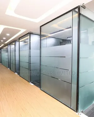 Glass Cubicle Partition Installation for Corporate Offices