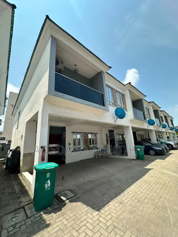 4-Bedroom Townhouse/Terrace don haya a Ikate - 1