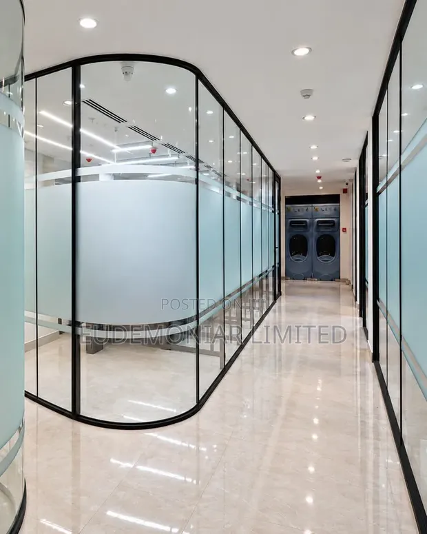 Sanya Gilashin Rabin Rarraba Ofis - 1