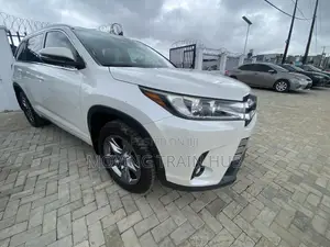 Toyota Highlander Limited Platinum 2019 Fari