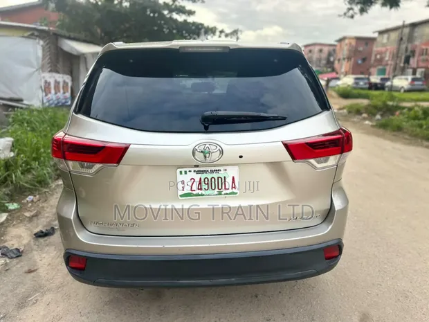 2015 Toyota Highlander XLE (Upgraded to 2019) - 1