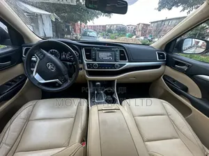 2015 Toyota Highlander XLE (Upgraded to 2019)