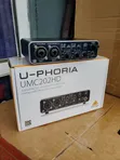Behringer U-Phoria UMC202HD Audio Interface - 1