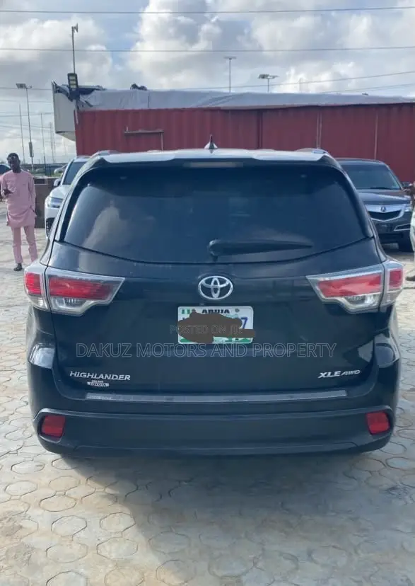 Toyota Highlander 2015 Blue - 1