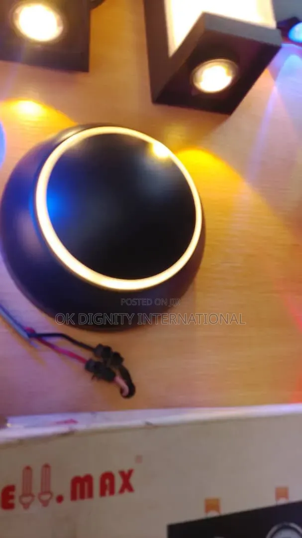 Modern Globe Wall Light | Luxury LED Wall Sconce - 1