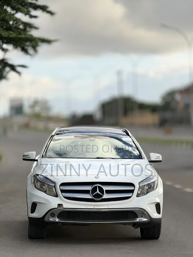 Mercedes-Benz GLA 250 2017 White - 1