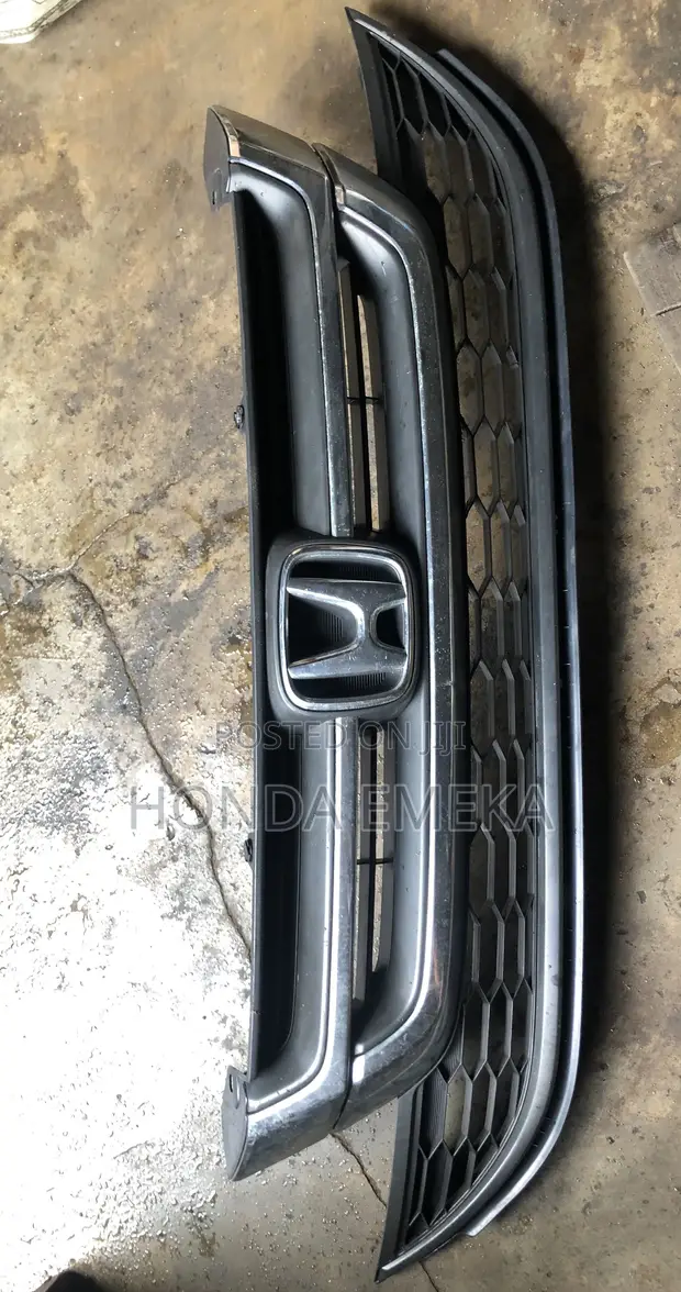 Honda CR-V Front Grill 2007-2010 - 1