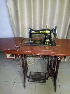 Two Lion Mechanical Sewing Machine with Table
