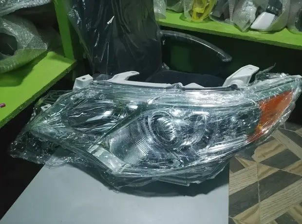 Toyota Camry Headlight 2012-2014 - 1