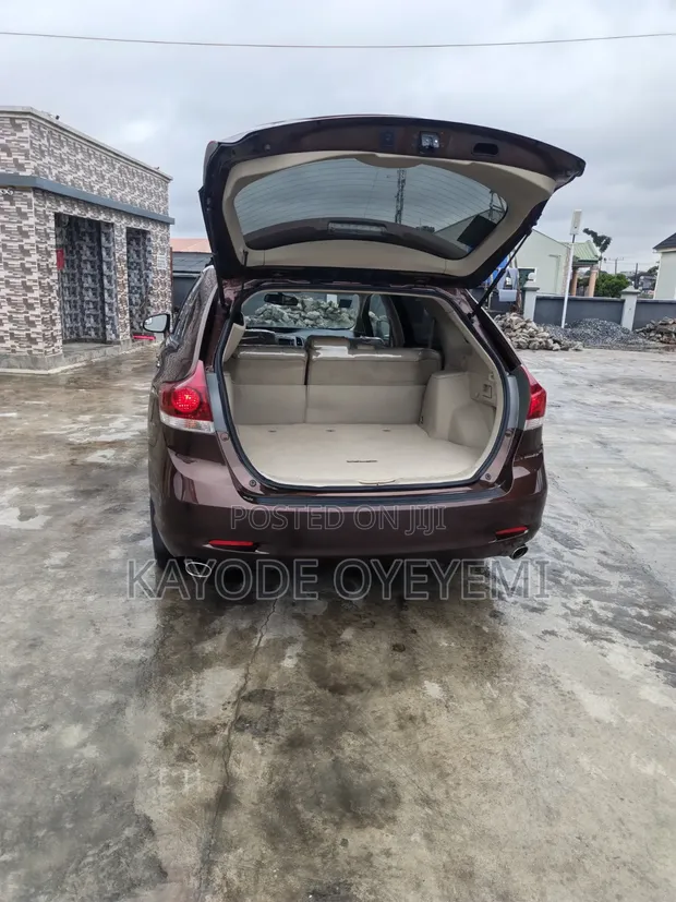 2013 Toyota Venza Brown - 1