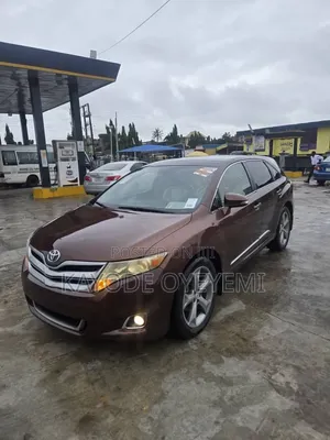 2013 Toyota Venza Brown