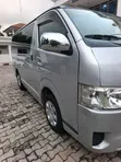 Toyota HiAce 2015 Silver - 4