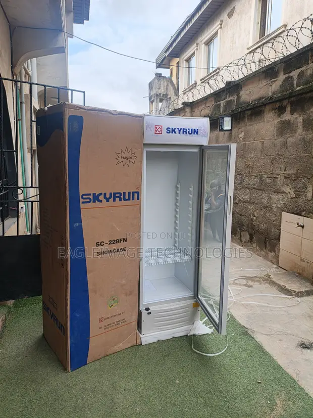 Skyrun SC-228FN Vertical Commercial Cooler - 1
