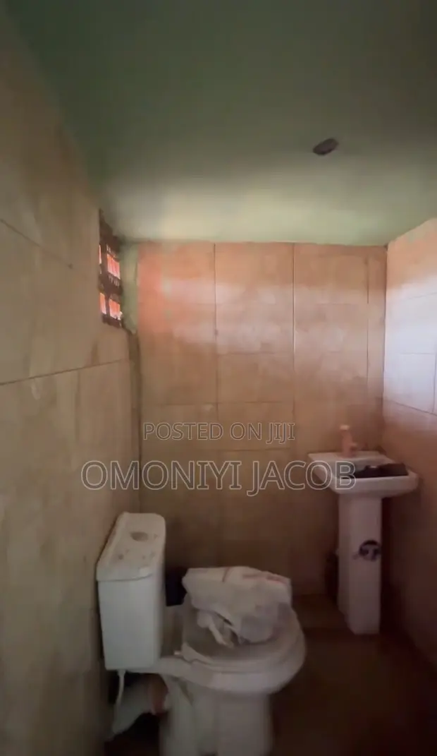 Shop/Warehouse for Rent - Kubwa Market - 1