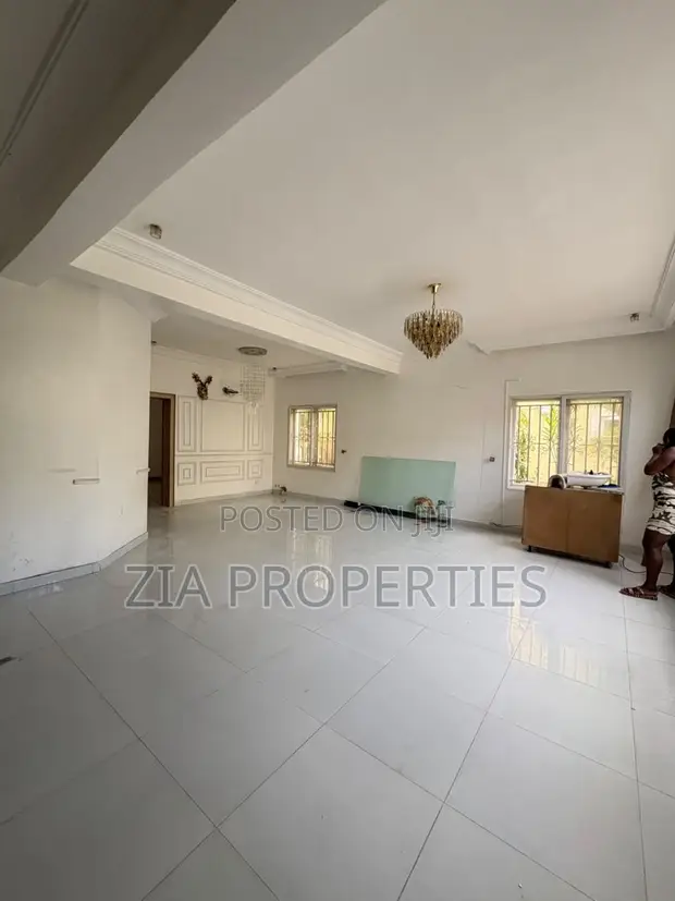 6-Bedroom Duplex tare da BQ don Sawa a Lekki Phase 1 - 1