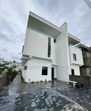 4 Bedroom Triplex da BQ don Siyarwa a Gold Town Estate, Rumuodumaya