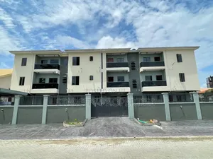 Furnished 2-Bedroom Duplex a Cikin Estate Mai Tsaro, Lekki Phase 1