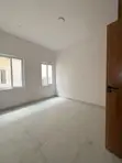 Sabon Gida Mai Dakuna 3 na Ruwa don Sawa a Lekki Phase 1 - 4