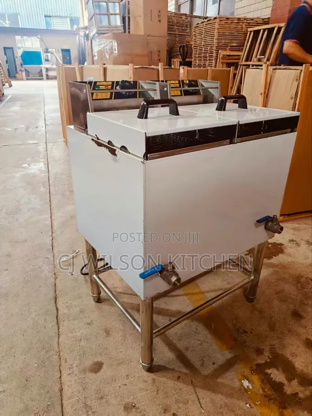 Standing Electric Double Tank Fryer - 1