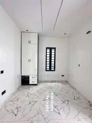 4 Bedroom Detached Duplex for Sale a Ajah