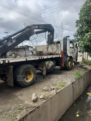 9 Ton Flatbed Hiab Truck don Hayarwa