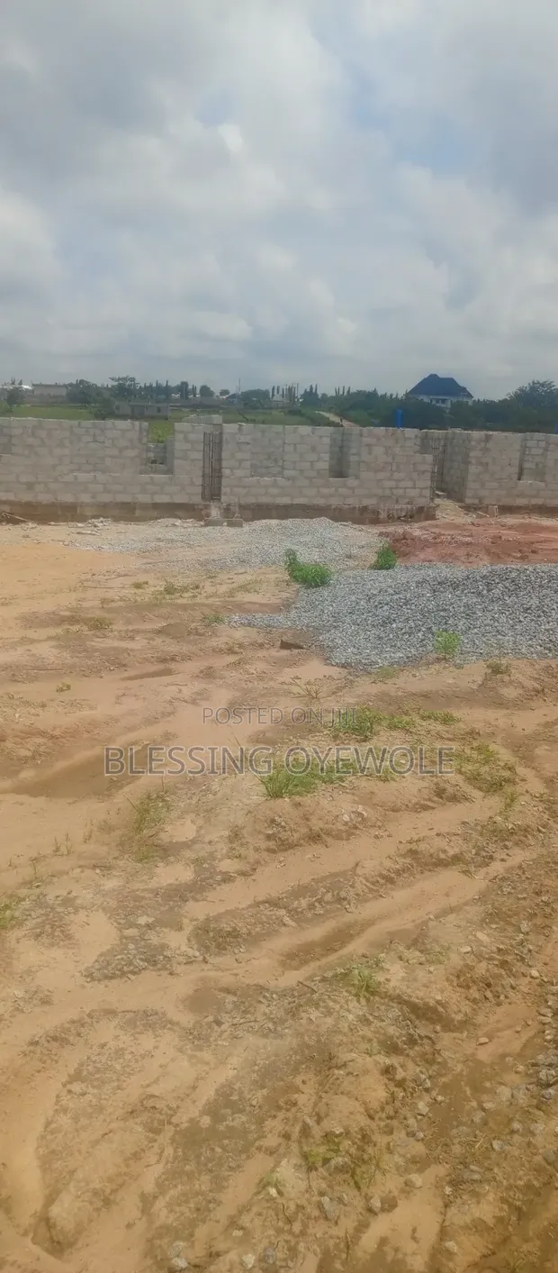 2 & 3 Bedroom Bungalow for Sale in Kuje - 1