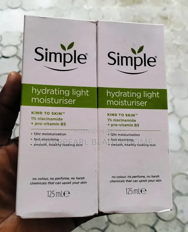 Simple Hydrating Light Moisturiser 125ml - 1