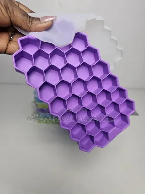 37-Grid Honeycomb Silicone Ice Cube Maker with Lid