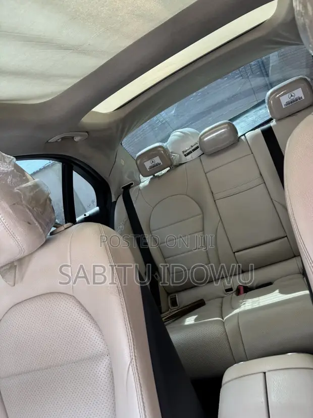 Mercedes-Benz C300 2015 Blue - 1