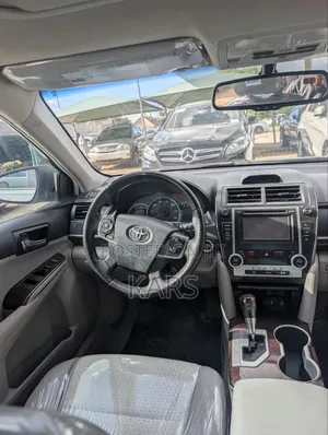 2012 Toyota Camry XLE Sedan (2.5L) - Silver