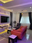 Wurin Zama Mai Kayayyaki 2 Bedroom a Lekki Phase 1 don Hayar - 1