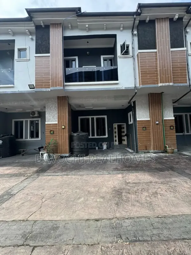 4 Bedroom Terrace Duplex for Rent in Chevron - 1