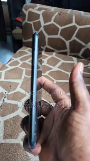 Samsung Galaxy A01 32GB Black (US Used, Cracked Screen)