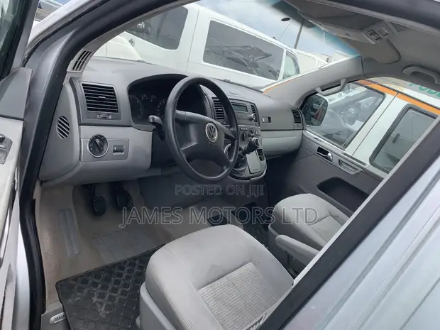 Volkswagen Transporter T4 Bus 2014 Silver - 1