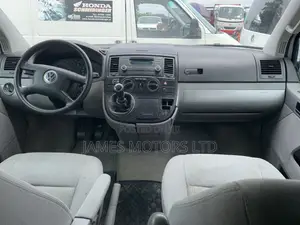 Volkswagen Transporter T4 Bus 2014 Silver