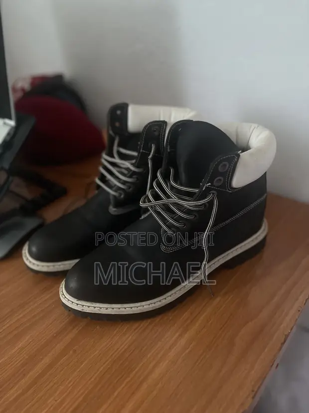 Gaskiyar Timberland Boots - Baƙar fata fata - 1