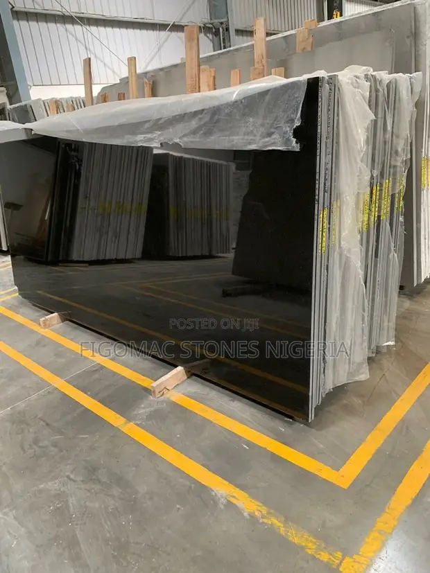 Plain Black Marble Slabs - India - 1